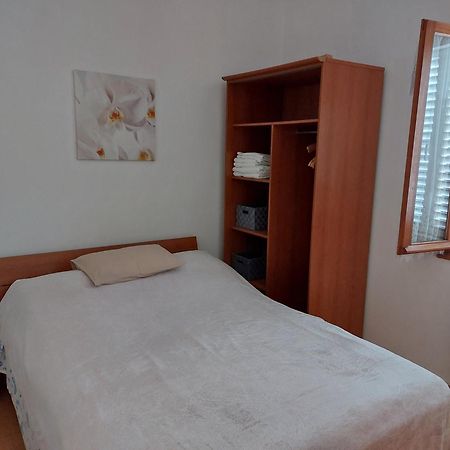 Goga Apartment Petrcane Ngoại thất bức ảnh